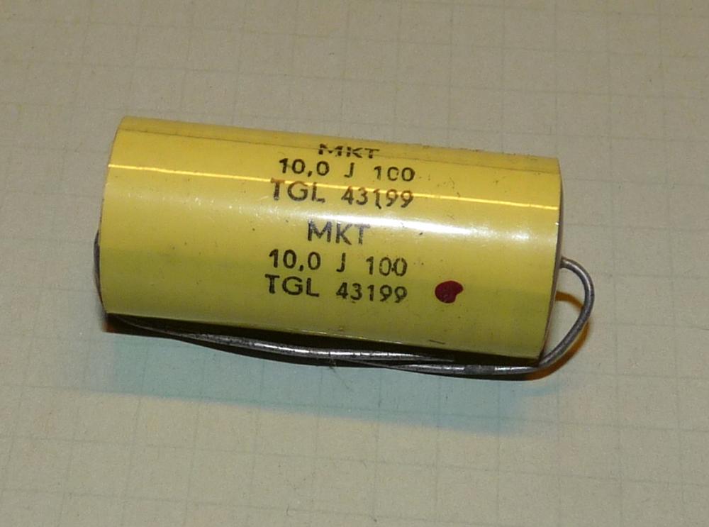 Kondensator 10µF, 100V, 10%, axial, MKT
