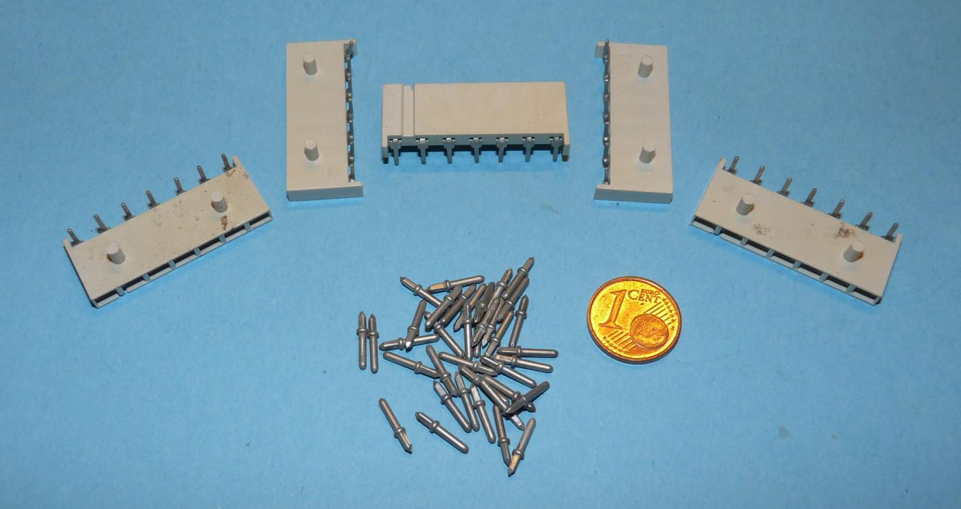 5 Stück 7-polige Stecker für Leiterplatten, Platinen, RFT NOS
