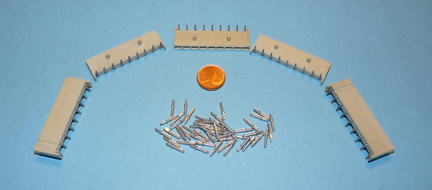 5 Stück 9-polige Stecker für Leiterplatten, Platinen, RFT NOS